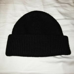 Aritzia Sunday Best Icicle Beanie